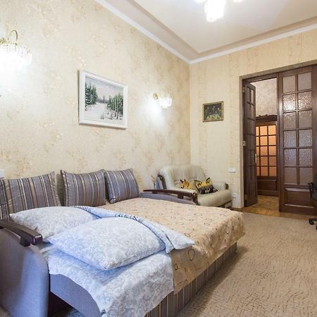 Apartment In The Center Of Jarkov Exterior foto
